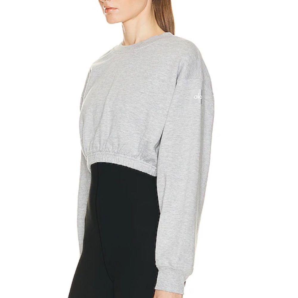 ALO Yoga Devotion Cropped Pullover in Grey